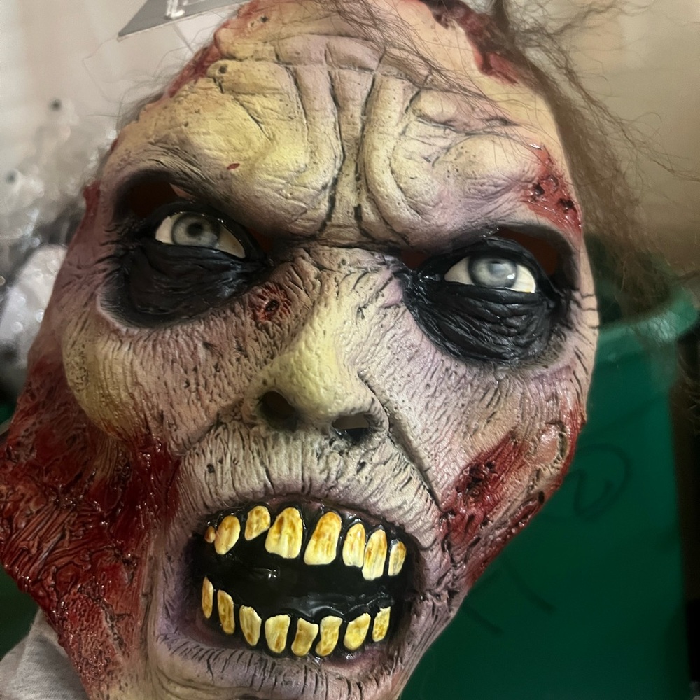HALLOWEEN ZOMBIE MASK SCARY COSTUME FOR WOMEN OR MEN. NEW parties, hunted house